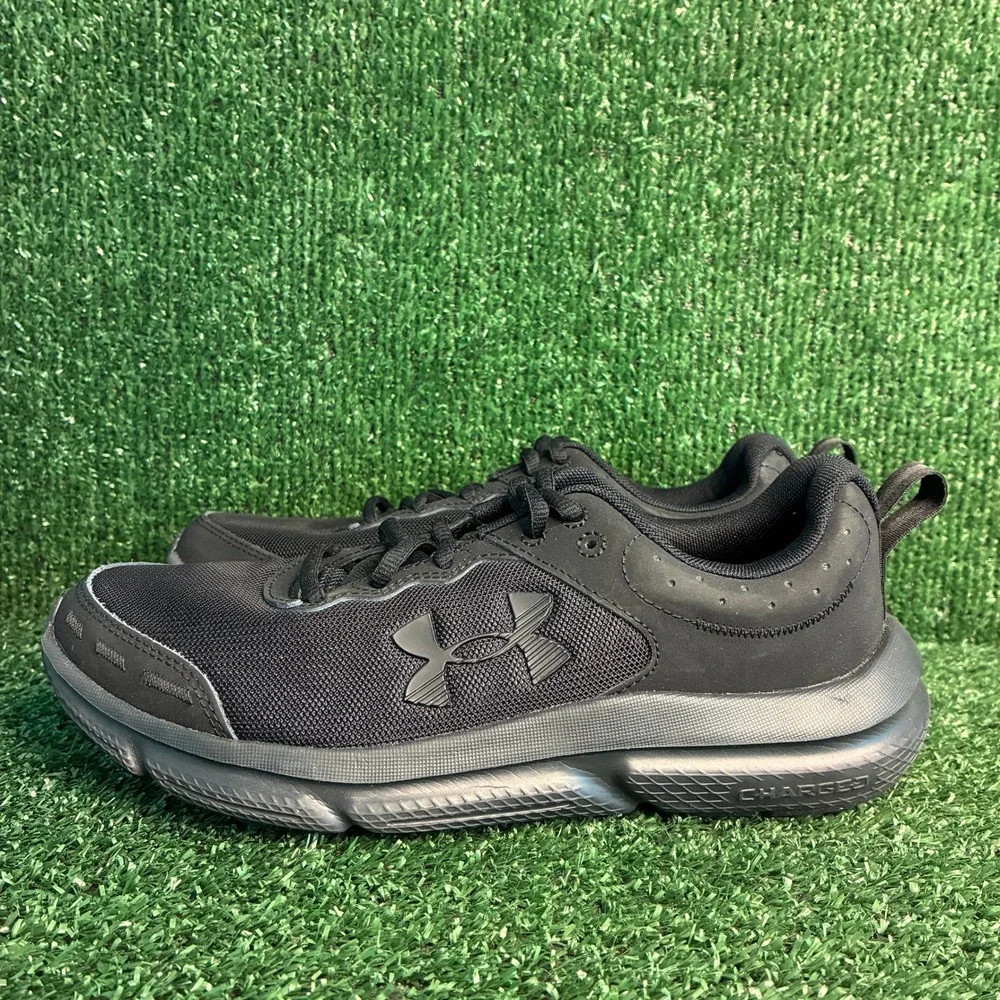 NEW Under Armour Charged Assert 10 Running Athletic Sneaker Black Women Size 8.5